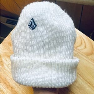 POWER BEANIE - White VOLCOM